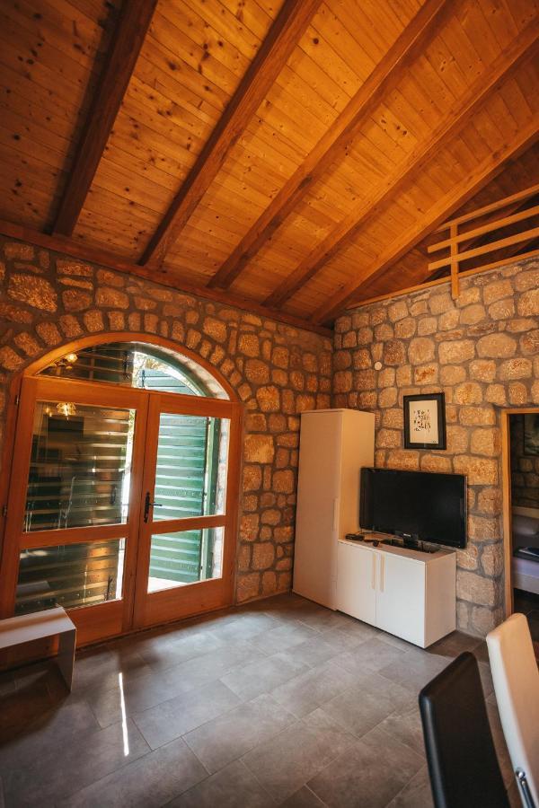 River Huts Zrmanja Obrovac Bagian luar foto