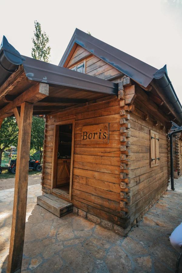 River Huts Zrmanja Obrovac Bagian luar foto