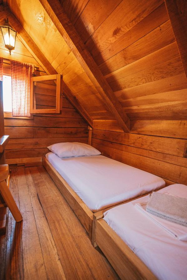 River Huts Zrmanja Obrovac Bagian luar foto