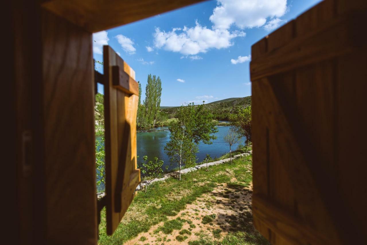 River Huts Zrmanja Obrovac Bagian luar foto