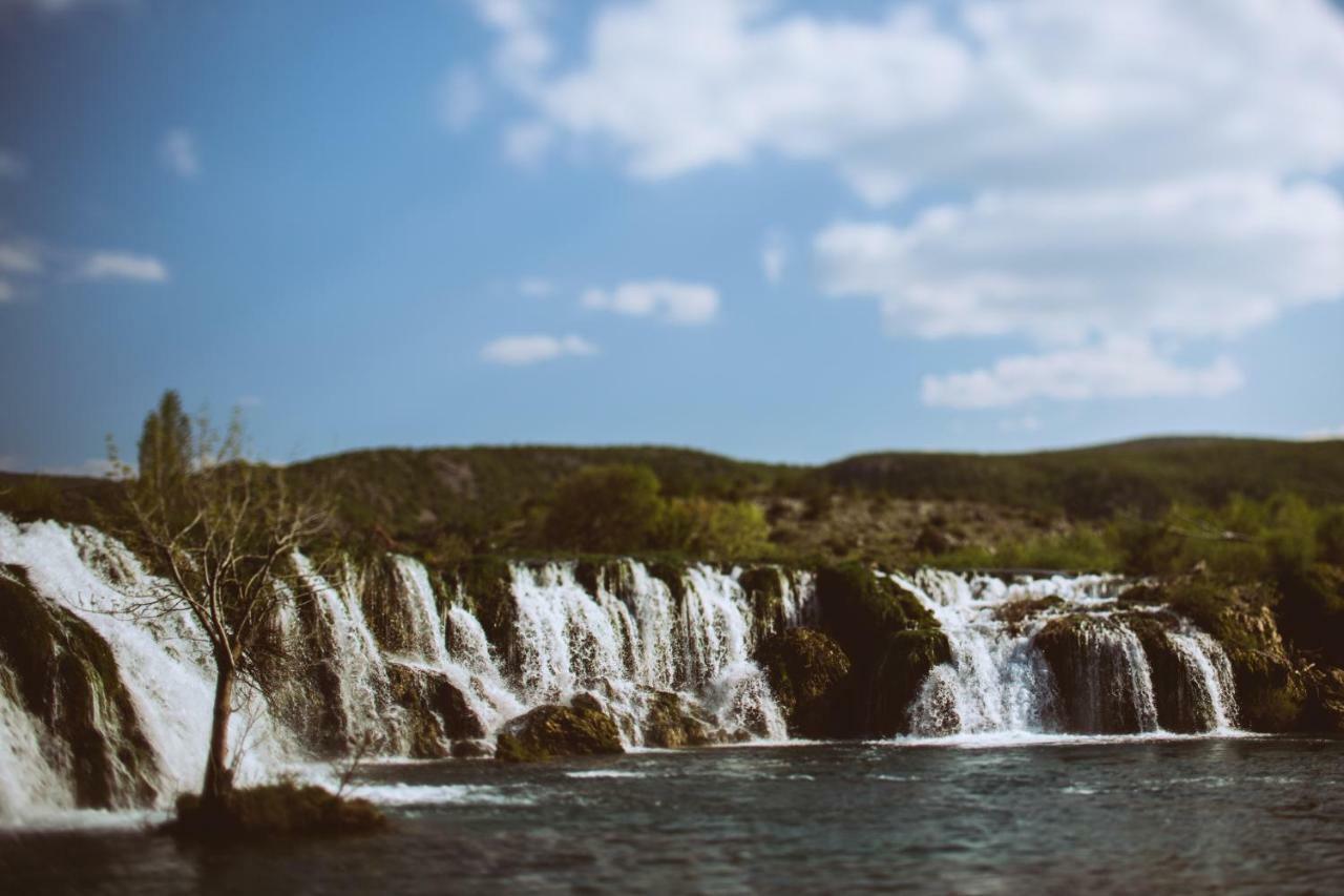 River Huts Zrmanja Obrovac Bagian luar foto